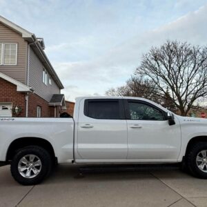 2019 1500 Chevrolet Silverado LT  CREW CAB.